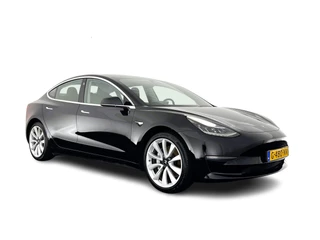 Tesla Model 3 - 369647226-0