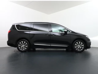 Chrysler Pacifica Chrysler Pacifica 3.6 V6 Hybrid 7 PERSOONS | ZEER LUXE UITGERUST | PANO | 360 CAMERA | LEDER+ STOELVENTILATIE+STOELVERWARMING - afbeelding nr 8