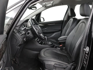 BMW 2 Serie BMW 2-serie Active Tourer 218i High Executive | Leder | Stoelverwarming |  Navigatie | Parkeerhulp | Full LED | Climate control | Cruise control | Bluetooth - afbeelding nr 4