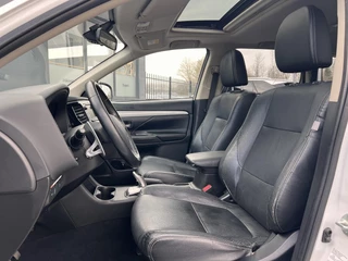 Mitsubishi Outlander Mitsubishi Outlander 2.0 PHEV Instyle+ 2e Eigenaar,Camera,Schuifdak,Navi,Leder,Stoelverwarming,Clima,Cruise,Lmv,Dealer Onderhouden,Apk tot 07-2025 - afbeelding nr 6