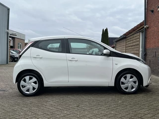 Toyota Aygo | NAVIGATIE | AIRCO | - afbeelding nr 9