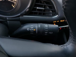 Mazda 3 2.0 e-SkyActiv-X M Hybrid 180pk Comfort | BOSE Sound | Navi | Apple Carplay+Android Auto | Clima | Adap. Cruise | Head-Up | Keyless Entry | Pdc V+A+Camera | Stuur+Stoelverwarming | 18''lm - afbeelding nr 22