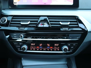 BMW 5 Serie BMW 5-serie Touring 530e High Executive M-sport| Panoramadak | 20inch - afbeelding nr 16