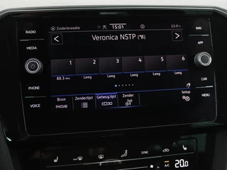 Volkswagen Passat Volkswagen Passat 1.4 TSI PHEV GTE | Stoelverwarming | Massage |  Carplay | Camera | Adaptive cruise | Matrix LED | Navigatie | Memory | Sfeerverlichting - afbeelding nr 27