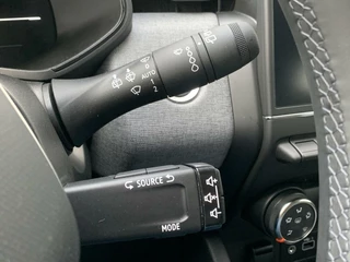 Renault Clio Renault Clio 1.0 TCe 90 Autom Led Cruise Carplay Camera 2024 Eerste Eigenaar Fabrieksgarantie Vol Opties Nieuwstaat 2004 KM Gereden - afbeelding nr 18