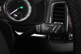 Škoda Karoq Skoda Karoq 1.5 TSI ACT Style Business (PANORAMADAK, CRUISE ADAPTIEF, PARKEERSENSOREN, STOELVERWARMING, NAVIGATIE, AUTOMAAT) - afbeelding nr 9