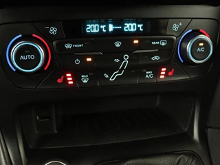 Ford Focus Ford Focus 1.0 EcoBoost 140pk ST-Line |  Stoel & stuurverwarming | Xenon | Carplay | Navigatie | Climate control | Parkeerhulp | Cruise control - afbeelding nr 26