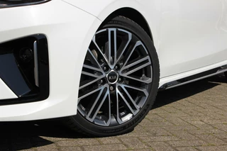 Kia Ceed Kia Ceed 1.4 T-GDi GT-PlusLine // NL auto - NAP - KIA Garantie 07-2026 - Panoramadak - JBL - Camera - Stoelverwarming - Stuurwielverwarming - afbeelding nr 8