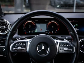 Mercedes-Benz A-Klasse Mercedes A-klasse A250 Premium AMG|PANO|BURMESTER|SFEERVERL. - afbeelding nr 27