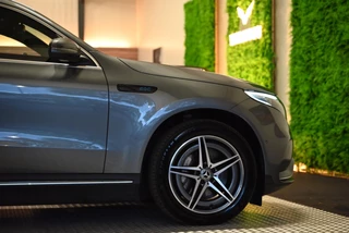 Mercedes-Benz EQC Mercedes-Benz EQC 400 4MATIC Premium Plus 80 kWh AMG - Memory - Distronic - Schuifdak - Keyless Entry - HUD - Ambiance Verlichting - afbeelding nr 73