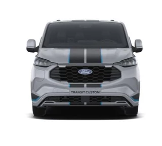 Ford Transit Custom Ford Transit Custom 320 2.5 PHEV L2H1 Sport DC 233pk | | Dubbele Cabine | Dubbele zijschuifdeur | Inklapbare trekhaak | 19 inch lichtmetalen Sport velgen (mat zwart) | Verwarmbaar stuurwiel | Navigatie systeem - afbeelding nr 2