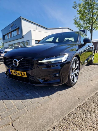 Volvo S60 Volvo S60 2.0 B3 R-Design AUTOMAAT,VOL LEDER,CLIMA,NAVI,CARPLAY,LED - afbeelding nr 17