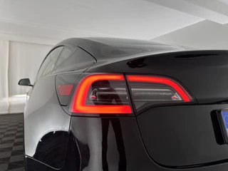 Tesla Model 3 Tesla Model 3 Standard RWD Plus 60 kWh (INCL-BTW) Aut. *PANO | AUTO-PILOT | FULL-LEATHER | KEYLESS | FULL-LED | MEMORY-PACK | SURROUND-VIEW | DAB | CARPLAY | DIGI-COCKPIT | LANE-ASSIST | COMFORT-SEATS | 19