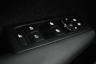 Volvo XC40 Volvo XC40 1.5 T3 Business Pro | Stoel & stuurverwarming |  Trekhaak | Adaptive cruise | Camera | Carplay | Keyless | Full LED - afbeelding nr 30