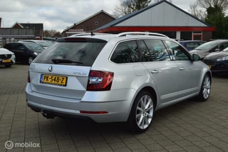 Škoda Octavia Skoda Octavia Combi 1.6 TDI Greentech Style Business - afbeelding nr 2