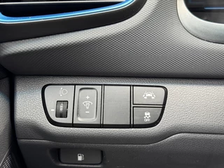 Hyundai IONIQ Hyundai IONIQ 1.6 GDi First Edition Carplay Trekhaak Keyless Clima - afbeelding nr 30