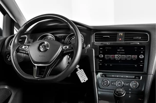 Volkswagen Golf | Adapt Cruise | PDC | NAV + App. Connect | ECC | LM 16 