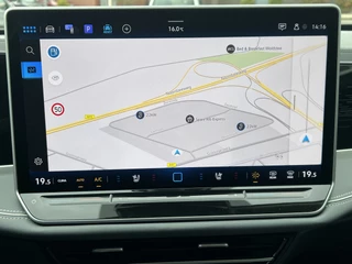 Volkswagen Passat Navigatie Panoramadak Trekhaak IQ Light Leder Elek Stoelen + Verwarming + Koeling + Massage 360 Camera Extra Getint Glas Vol Opties BTW Auto MHEV - afbeelding nr 16