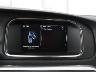 Volvo V40 Volvo V40 2.0 T2 Nordic+ | Stoelverwarming | Harman/Kardon |  LED | Cruise control | Navigatie | Bleutooth | Climate control - afbeelding nr 17