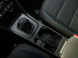 Volkswagen Touran Volkswagen Touran 1.0 TSI Comfortline | 7-persoons | Navigatie | Afn. Trekhaak | S - afbeelding nr 43