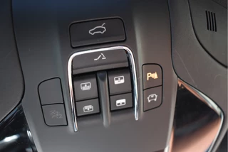 Maserati Levante | Luchtvering | Pano.dak | Camera | Keyless | DAB | Carplay | LED / Xenon | 20