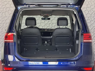 Volkswagen Touran Volkswagen Touran 1.5 TSI 150PK 7P CARPLAY NAVI CAMERA LED ELEK.KLEP VIR.COCKPIT DODE.HOEK DET. STOELVERW KEYLESS 7P 7PERS 09/2024 