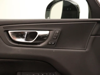 Volvo XC60 Volvo XC60 T8 PLUG-IN HYBRID INSCRIPTION ACC BLIS SCHUIFDAK 20INCH KEYLESS - afbeelding nr 10