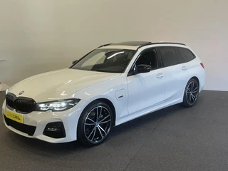 BMW 3 Serie BMW 3-serie Touring 320e M-Sport Aut-8 Panoramadak Adaptive M-Technic Chassis LED Navi Cruise Control PDC VA 19