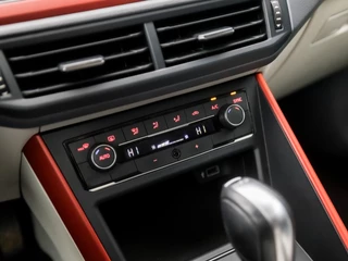 Volkswagen Polo Automaat (SCHUIFDAK, APPLE CARPLAY, GROOT NAVI, CLIMATE, BEATS AUDIO, LEDER, SPORTSTOELEN, GETINT GLAS, LM VELGEN, DAB+, ADAPTIVE CRUISE, NIEUWE APK, NIEUWSTAAT) - afbeelding nr 10