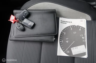 Toyota Avensis Toyota Avensis1.8 VVT-i Executive Business AUTOMAAT,TREKHAAK - afbeelding nr 23