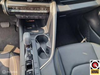 Toyota C-HR Toyota C-HR 2.0 Hybride Première Edition Bi-Tone Panoramadak meest luxe uitvoering - afbeelding nr 32