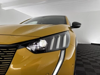 Peugeot e-208 (INCL-BTW) *FULL-LED | DIGI-COCKPIT | BLIS | CAMERA | 1/2-LEATHER | HEATED-SEATS | NAVI-FULLMAP | LANE-ASSIST | KEYLESS | DAB | SPORT-SEATS | 17