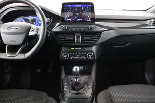 Ford Focus Ford Focus 1.0 EcoBoost ST Line X | Stoel & stuurverwarming |  Trekhaak | Adaptive cruise | Full LED | Carplay | Navigatie | Keyless - afbeelding nr 7