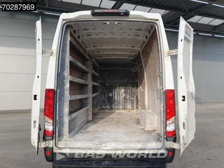 Iveco Daily Iveco Daily 35S18 3.0L Automaat L2H2 3,5t Trekhaak 180PK LED Navi Airco Cruise Camera Euro6 L2 12m3 Airco Trekhaak Cruise control - afbeelding nr 3