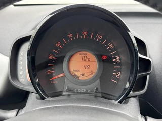 Toyota Aygo Toyota Aygo 1.0 VVT-i x-play Airco Camera Bluetooth Media player Nieuwe 4 seizoenen banden - afbeelding nr 37