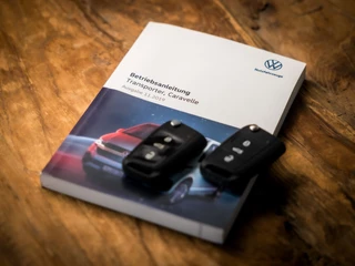 Volkswagen Transporter Volkswagen Transporter Kombi 2.0 TDI L1H1 Comfortline 9 Persoons (APPLE CARPLAY, TREKHAAK, PARKEERSENSOREN, GETINT GLAS, ELEK RAMEN, NIEUWE APK, NIEUWSTAAT) - afbeelding nr 17