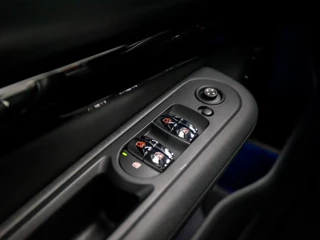 MINI Clubman Automaat (PANORAMADAK, GROOT NAVI, LEDER, STOELVERWARMING, SPORTSTOELEN, HARMAN/KARDON, LED KOPLAMPEN, KEYLESS, GETINT GLAS, NIEUWE APK, NIEUWSTAAT) - afbeelding nr 24