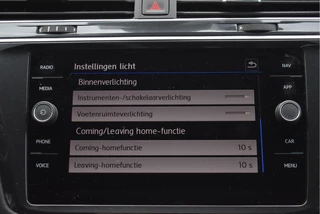 Volkswagen Tiguan | NL-Auto | Afn.trekhaak | Carplay | DAB | Adapt.Cruise Contr | LM-Velgen | NAP - afbeelding nr 52