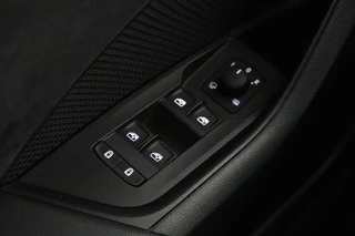 Škoda Octavia Skoda Octavia 1.4 TSI RS PHEV | Head-Up | Leder/Alcantara |  Stoel & stuurverwarming | Carplay | Sfeerverlichting | Massage | Memory | Adaptive cruise - afbeelding nr 39