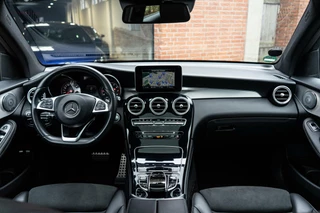 Mercedes-Benz GLC Mercedes GLC-klasse 250 4MATIC AMG Pano / Burmester / Trekhaak - afbeelding nr 2