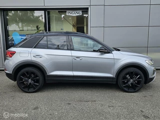 Volkswagen T-Roc Volkswagen T-Roc 1.5 TSI Black Style Panorama/Keyless/IQ Light - afbeelding nr 9