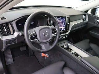 Volvo XC60 Volvo XC60 T6 AWD Plus Dark | Trekhaak | Panoramadak | 360° Camera | - afbeelding nr 17