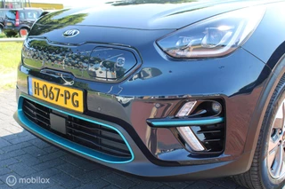 Kia e-Niro Kia e-Niro ExecutiveLine 64 kWh, Leer, Memory, stuur- Stoel verwarming/ventilatie, Pdc voor- achter, Camera, Adaptief Cruise, Dode hoek detectie, Carplay, Clima, Navi, Donkerglas. - afbeelding nr 17