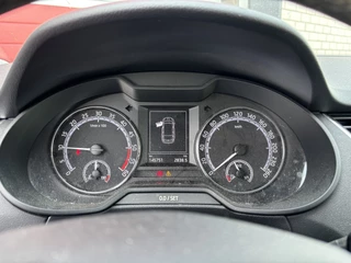 Škoda Octavia Škoda Octavia Combi 1.6 TDI Greentech Ambition Business 1500KG TREK / TREKHAAK / NAVI / CLIMA / PDC / BLUETOOTH / CRUISE / ACC / NL-AUTO - afbeelding nr 5