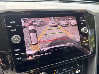 Volkswagen Passat Volkswagen Passat Variant GTE 218PK DSG HYBRID GTE BUSINESS CAMERA/NAVI/STUURVERW. - afbeelding nr 32