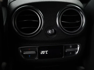 Mercedes-Benz E-Klasse Mercedes-Benz E-klasse 300de 4Matic AMG Night | Panoramadak | Trekhaak |  Stoelverwarming | 360 camera | Adaptive cruise | Leder/Alcantara | Burmeseter | Matrix LED | Navigatie - afbeelding nr 34