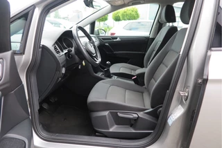Volkswagen Golf Sportsvan Cruise-control,PDC, LMV,Achteruitrijcamera ,Stoelverwarming, Navigatie . etc. . - afbeelding nr 19