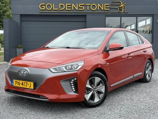 Hyundai IONIQ Hyundai IONIQ Premium EV Navi,Leder,Dodehoek,Schuifdak,Camera,Clima,Cruise,Stoelverwarming V+A,Stuurverwarming,Pdc V+A,Nieuwe Apk bij Aflevering - afbeelding nr 1