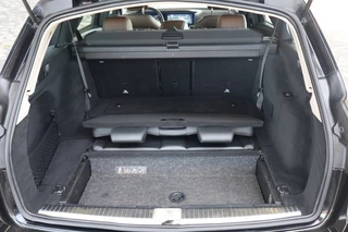 Mercedes-Benz E-Klasse Mercedes-Benz E-Klasse Estate 400 4M. Prem. Plus | 7 Zitplaatsen | Trekhaak | Stoel verwarming - afbeelding nr 6