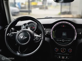 MINI Cooper Mini Mini 1.5 Cooper Serious Business Panorama/Navigatie/PDC - afbeelding nr 28